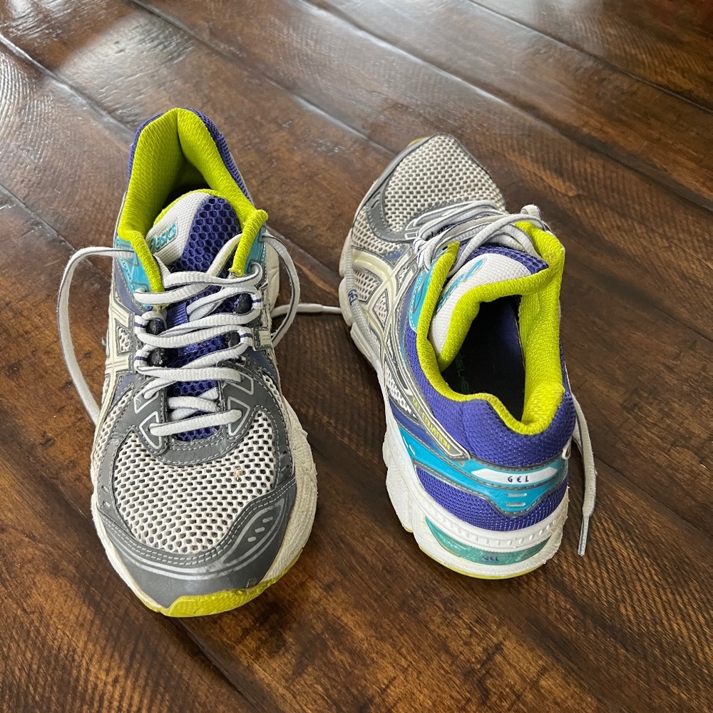 ASICS Running Shoes - Picture 2 of 7